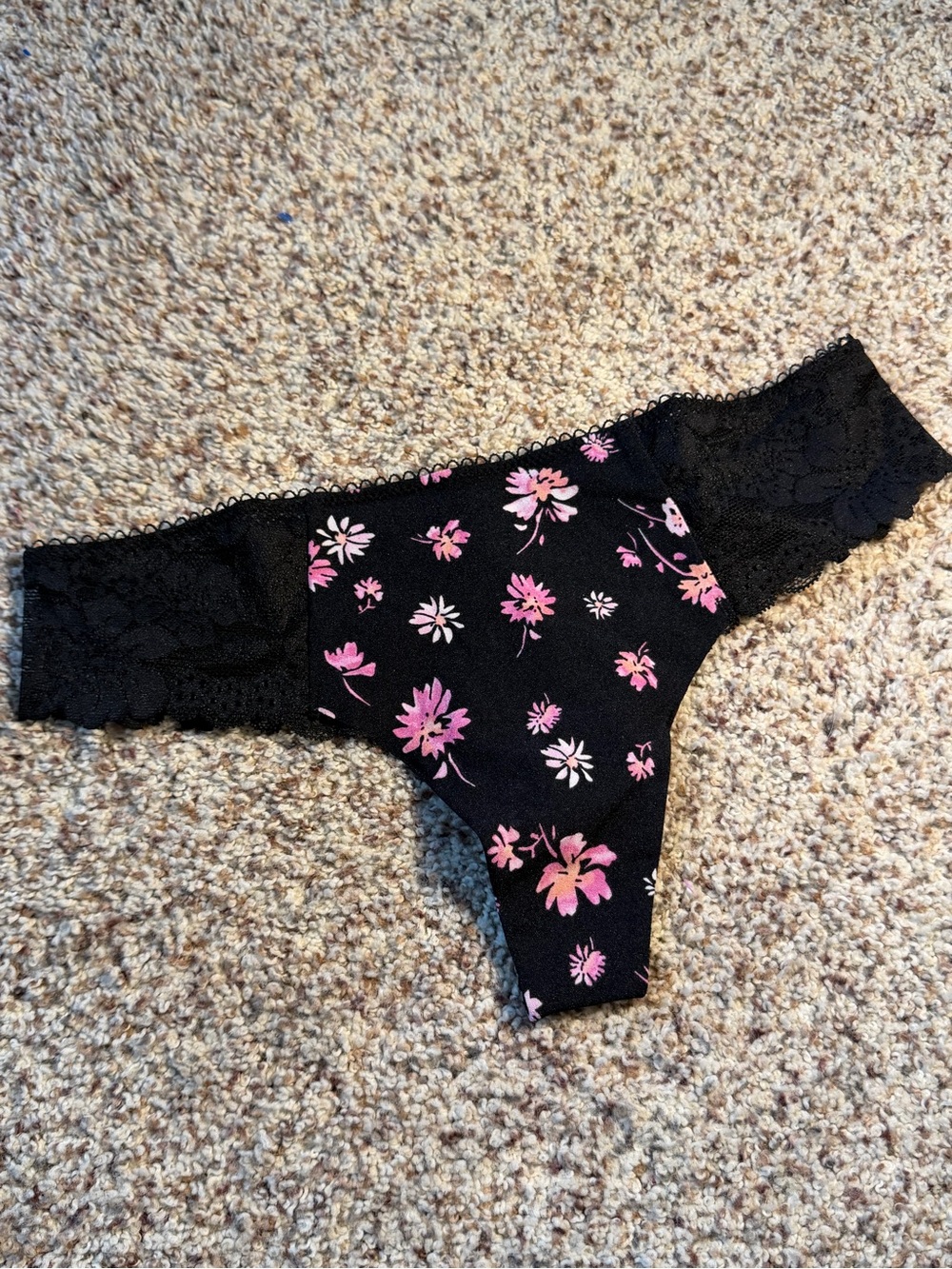Victorias Secret PINK Black Floral Lace-Trim Thong size S